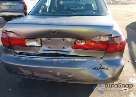 2000 Honda Accord 2.3 Ex from USA, damaged, VIN JHMCG6680YC023179